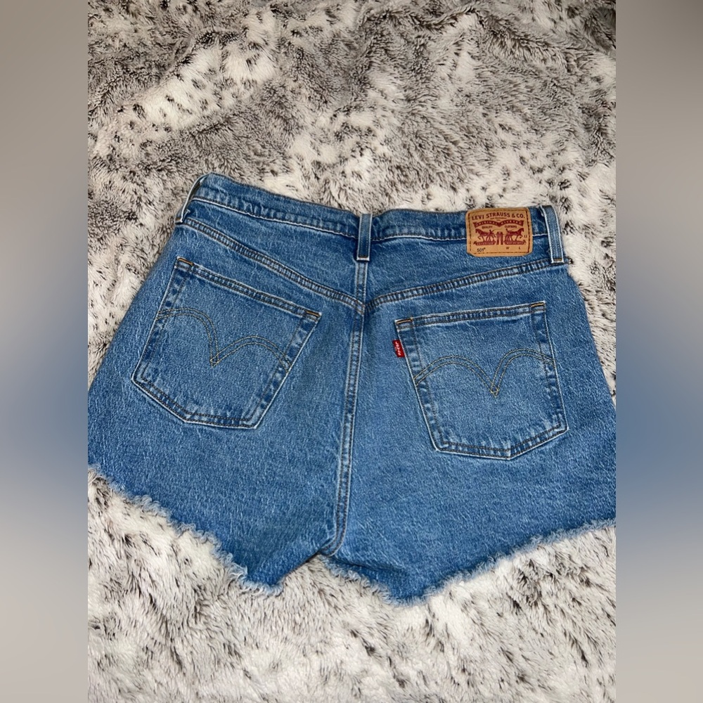 LEVIS 501 SHORTS - Picture 2 of 2